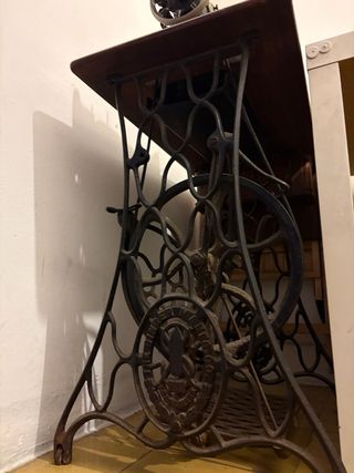 Máquina de coser Singer antigua