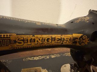 Máquina de coser Singer antigua