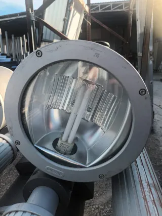 Farolas de aluminio plateadas