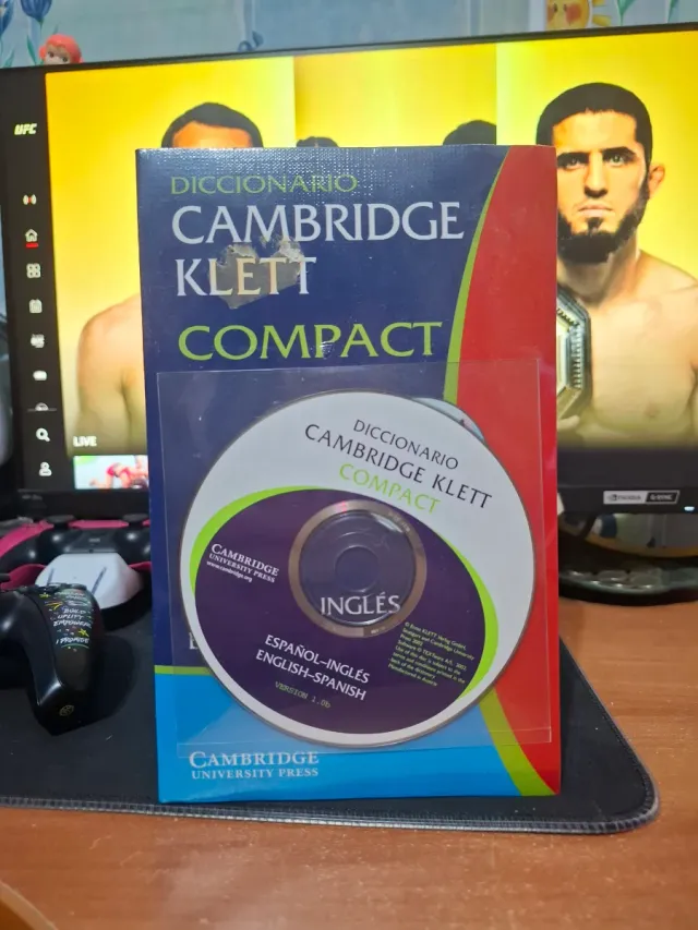 Diccionario Cambridge Klett Compact: Espanol-In...