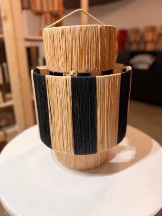 Lámpara de techo artesanal de rafia