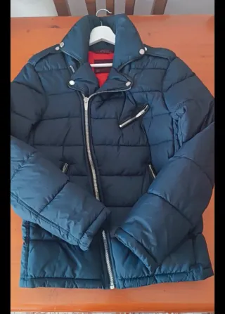Chaqueta Zara hombre azul con forro rojo