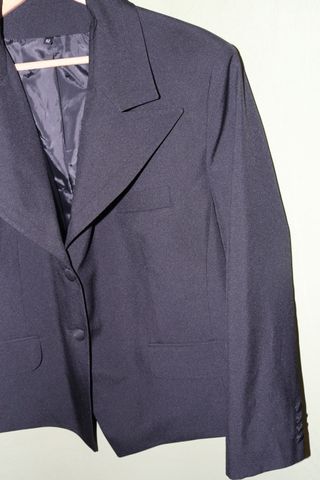 Americana Simone Plitzko Talla 52 Negra