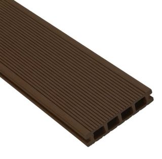 Tarima composite para terrazas y jardines