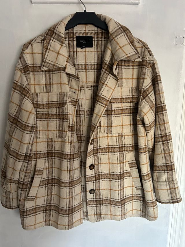 Chaqueta cuadros Cortefiel beige y marrón
