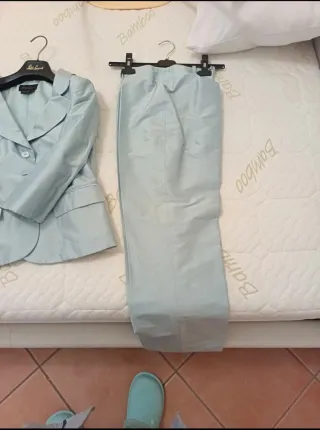 Completo Luisa Spagnoli elegante donna verde