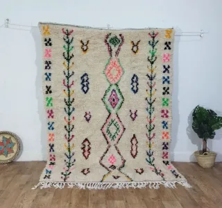 Tappeto beige e multicolore in lana