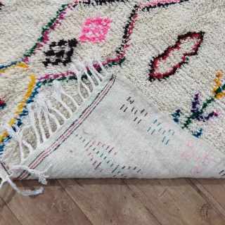 Tappeto beige e multicolore in lana