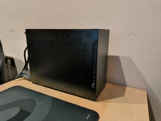 PC Gaming Mini-ITX Ryzen 7 7700 RX 9070 XT