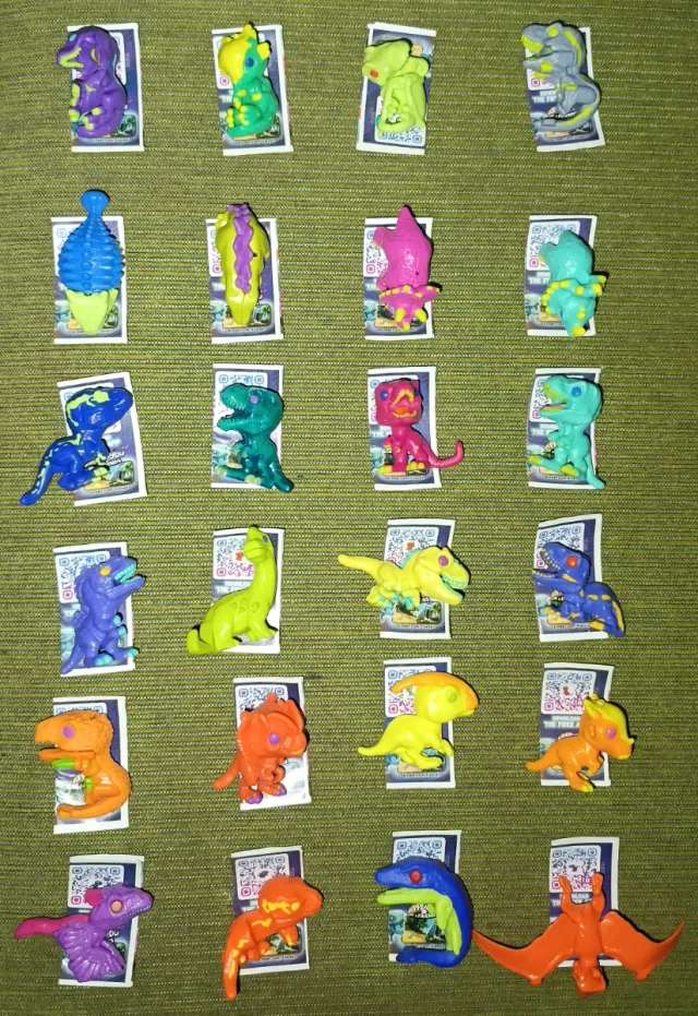 Colección Completa Jurassic World Kinder Joy