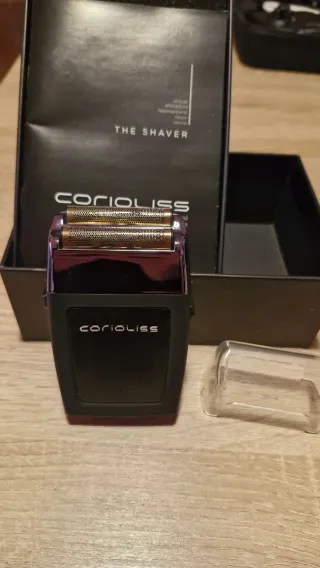 Afeitadora Corioliss Negra y Dorada