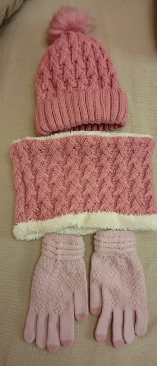 Conjunto Gorro, Braga y Guantes  Rosa con pompón