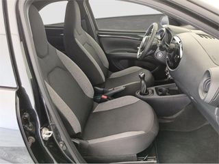 TOYOTA Aygo X Play MT