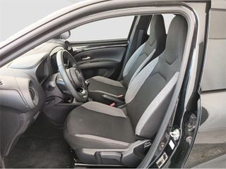 TOYOTA Aygo X Play MT