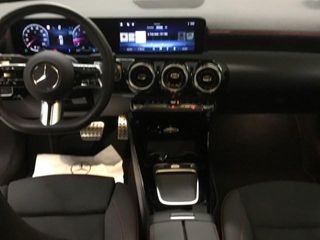 MERCEDES-BENZ Clase A 180 Compacto