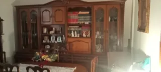 Muebles comedor vintage: armario, mesa y sillas