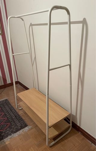 Porta abiti in metallo e legno