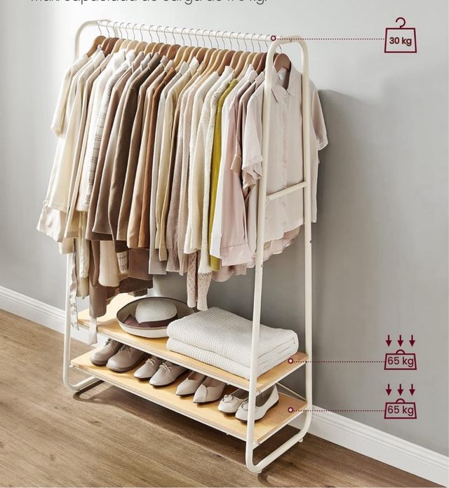 Porta abiti in metallo e legno