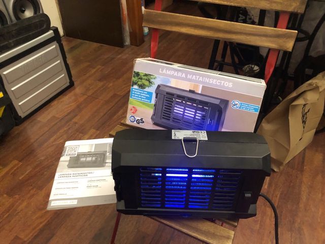 Lámpara Mata Insectos Azul