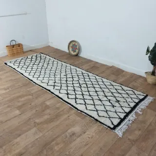 Alfombra Beige y Negra Tejida