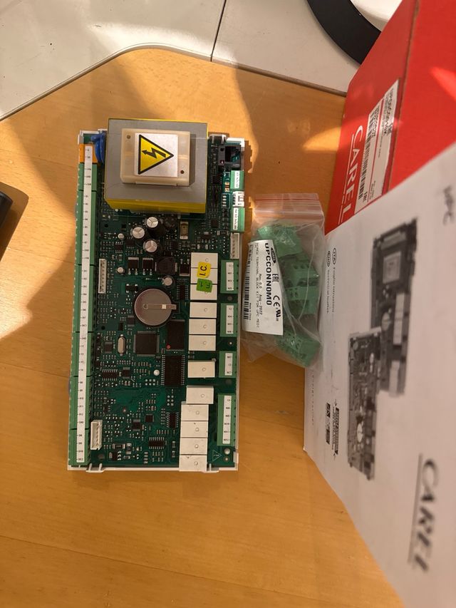 CAREL uPCA001DM0 + UPCCONN0M0 Placa