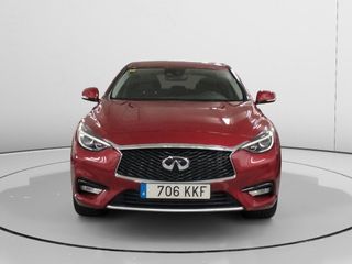 Infiniti Q30 1.6 Premium