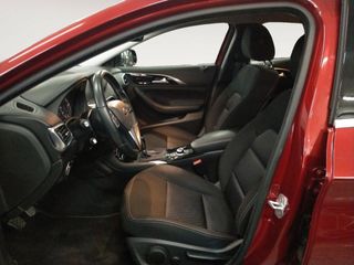 Infiniti Q30 1.6 Premium