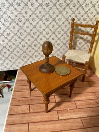 Supporto cappello/parrucca dollshouse legno