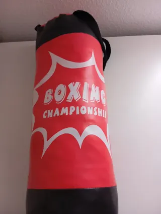 Kit boxeo niño: saco y guantes