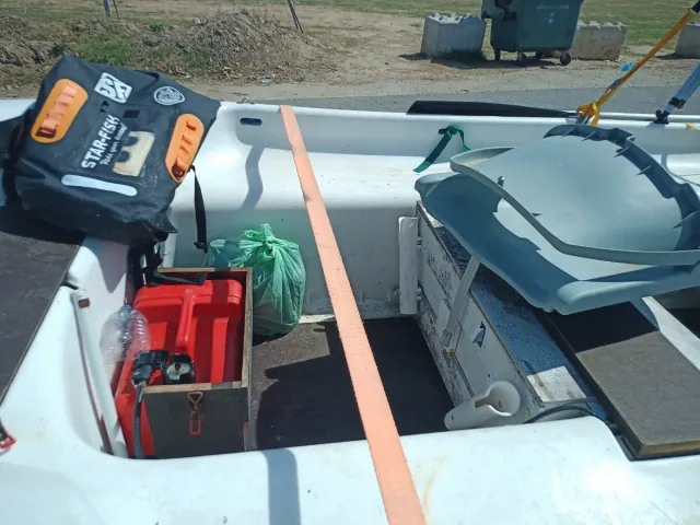 Barca PVC + Motor Mariner 30cv + Remolque