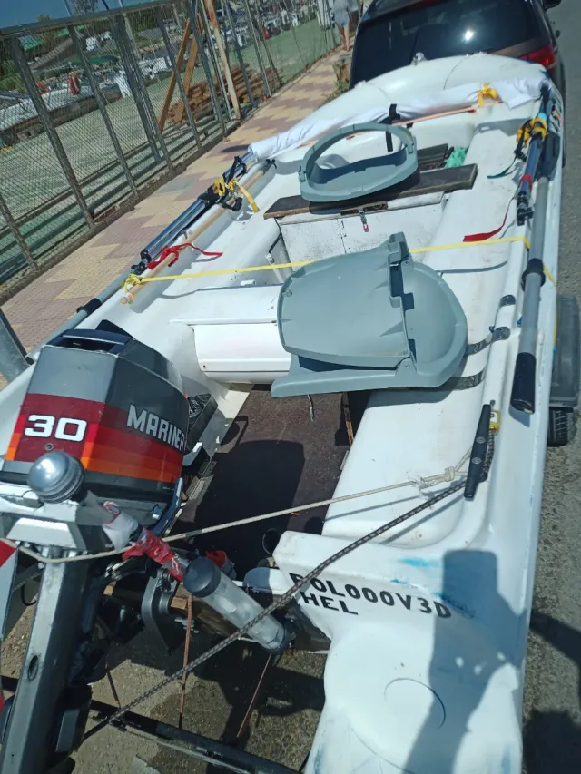 Barca PVC + Motor Mariner 30cv + Remolque