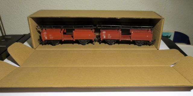 SCATOLA PER RIPOSTIGLIO LOCOMOTIVA O CARROZZE H0