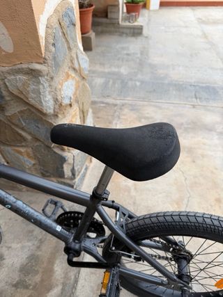 Bicicleta BMX Wipe para niño