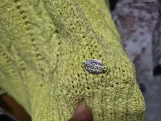 Jersey Bershka amarillo talla S