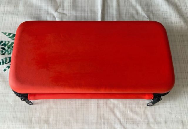 Funda Nintendo Switch Roja