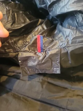 Plumífero largo Moncler negro con capucha