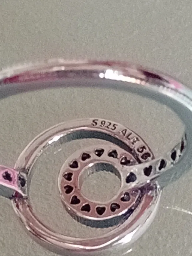 Anillo Pandora Talla 58 Corazones y Circonitas