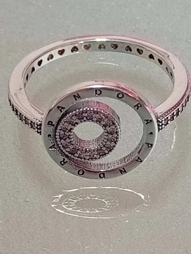 Anillo Pandora Talla 58 Corazones y Circonitas