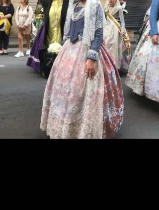 Traje de niña de 6 a 9