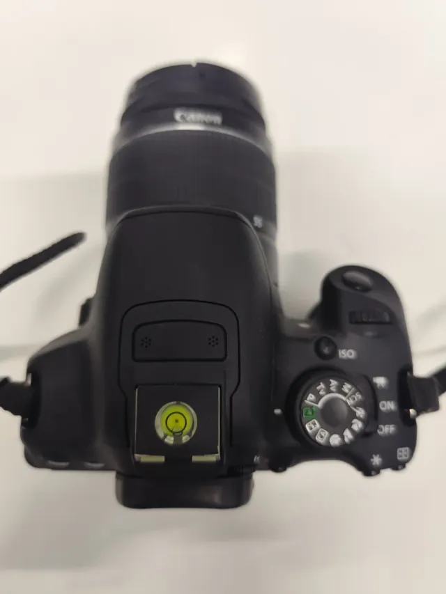 Câmera Canon EOS 700D 18-55mm Preta