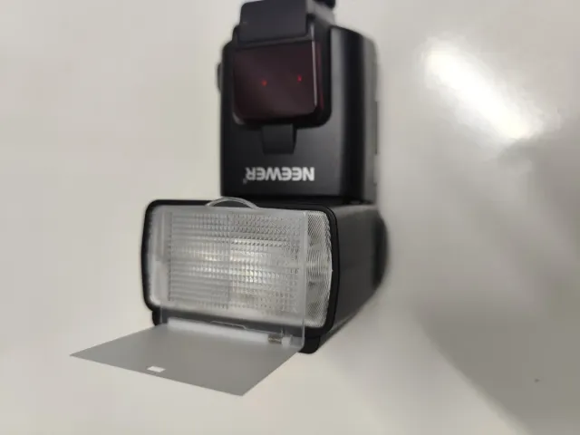 Flash Neewer NW680 para Câmeras Fotográficas