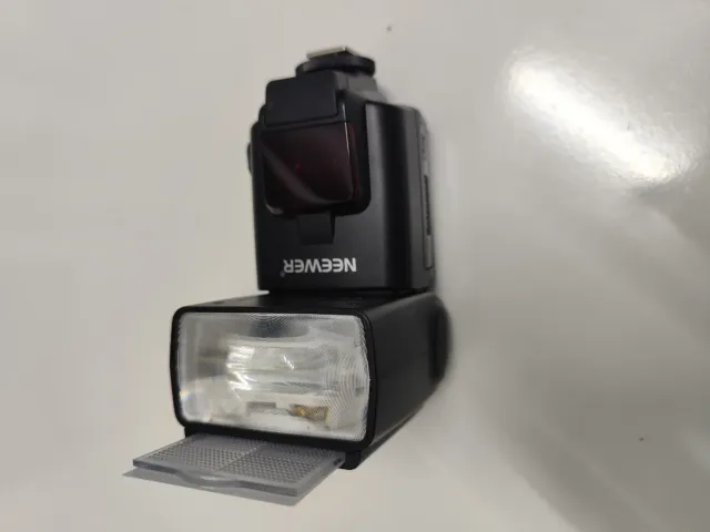 Flash Neewer NW680 para Câmeras Fotográficas