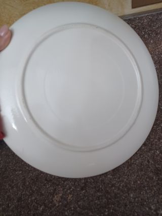 Piatto grande beige/rosa in ceramica