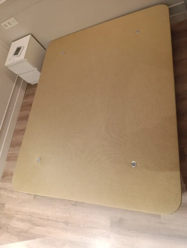 Base tapizada 1.50x1.90 Con 7 patas RECOGER JUEVES