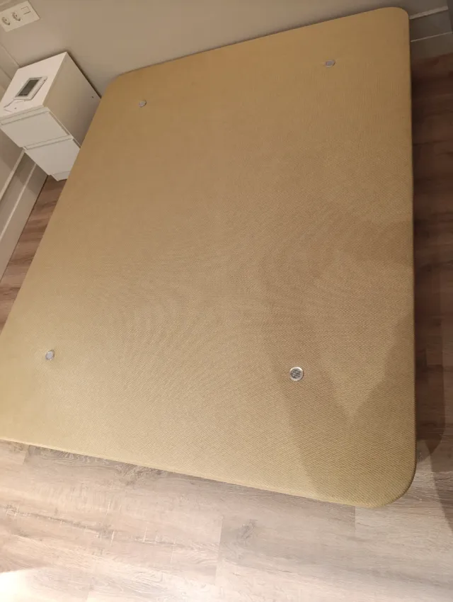 Base tapizada 1.50x1.90 Con 7 patas RECOGER JUEVES