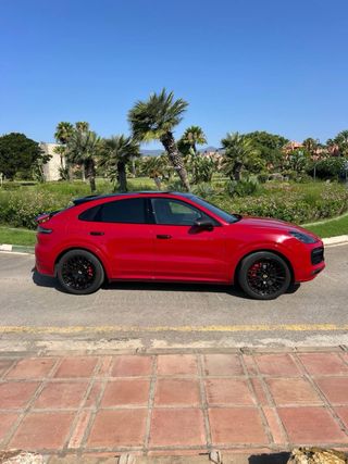 Porsche Cayenne Coupe GTS 2023