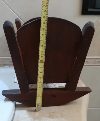 Culla artigianale in legno con bambinello