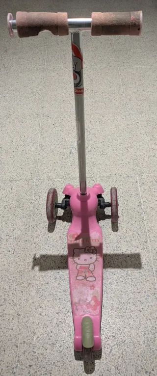 Patinete infantil 3 ruedas Hello Kitty rosa