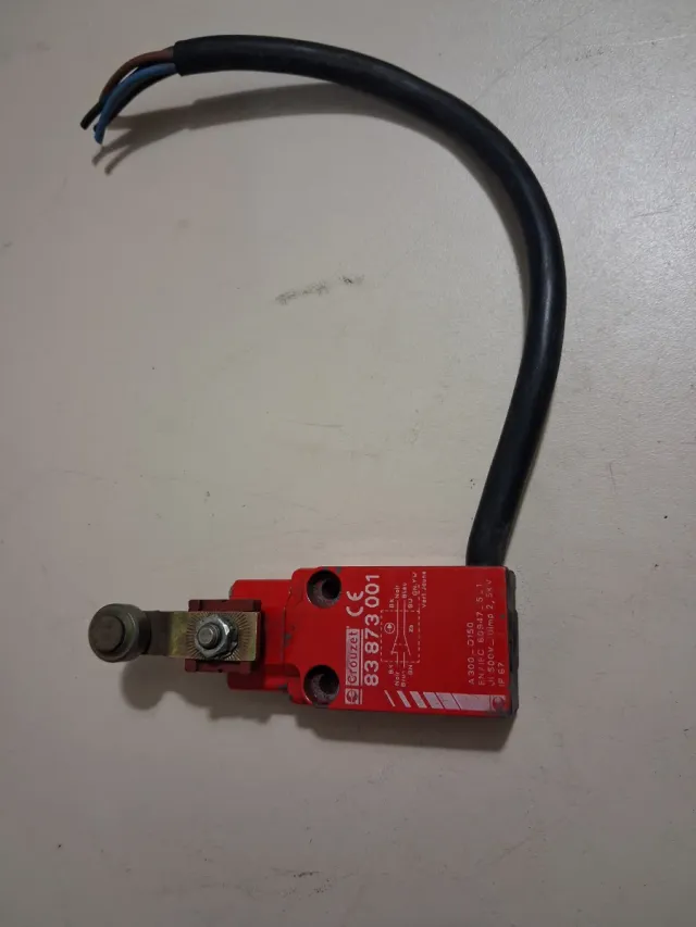 Final de Carrera Telemecanique XCK-J