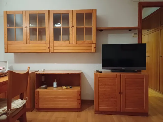 MUEBLES SALÓN MADERA PINO SEGUNDAMANO